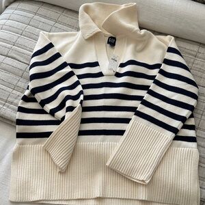 GAP NWT V-Neck Collared Cotton Sweater